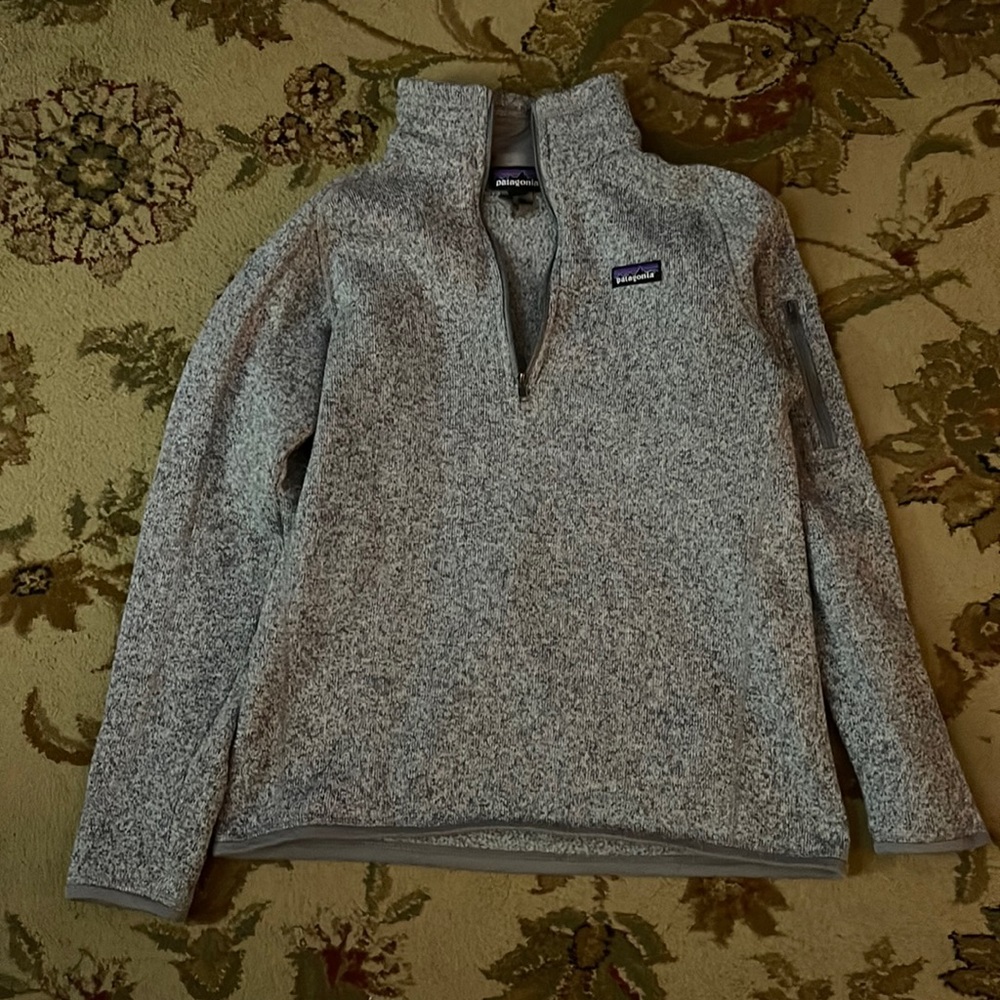 Patagonia 1/4 better sweater size medium grey